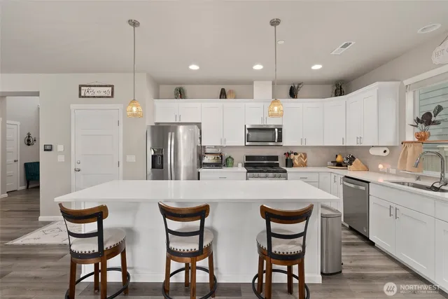 $679,900 | 3115 Stephanie Loop Northeast, Lacey, WA 98516