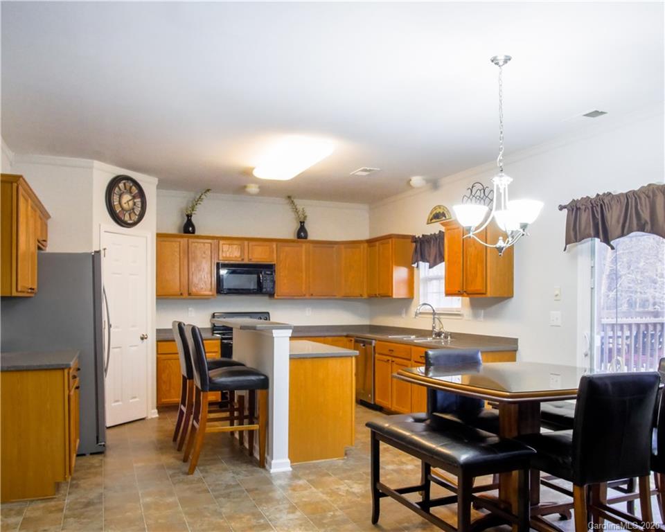 3412 Bruce Ridge Clover, SC 29710 - Photo 8 of 33 Gallery Image 8