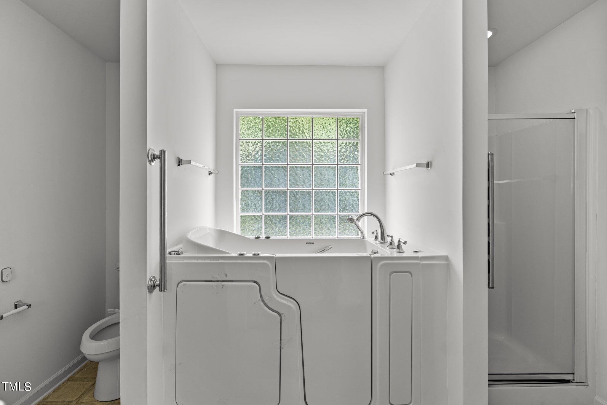 917 Golden Crest Drive Durham, NC 27704 - Photo 13 of 25 Main Bathroom