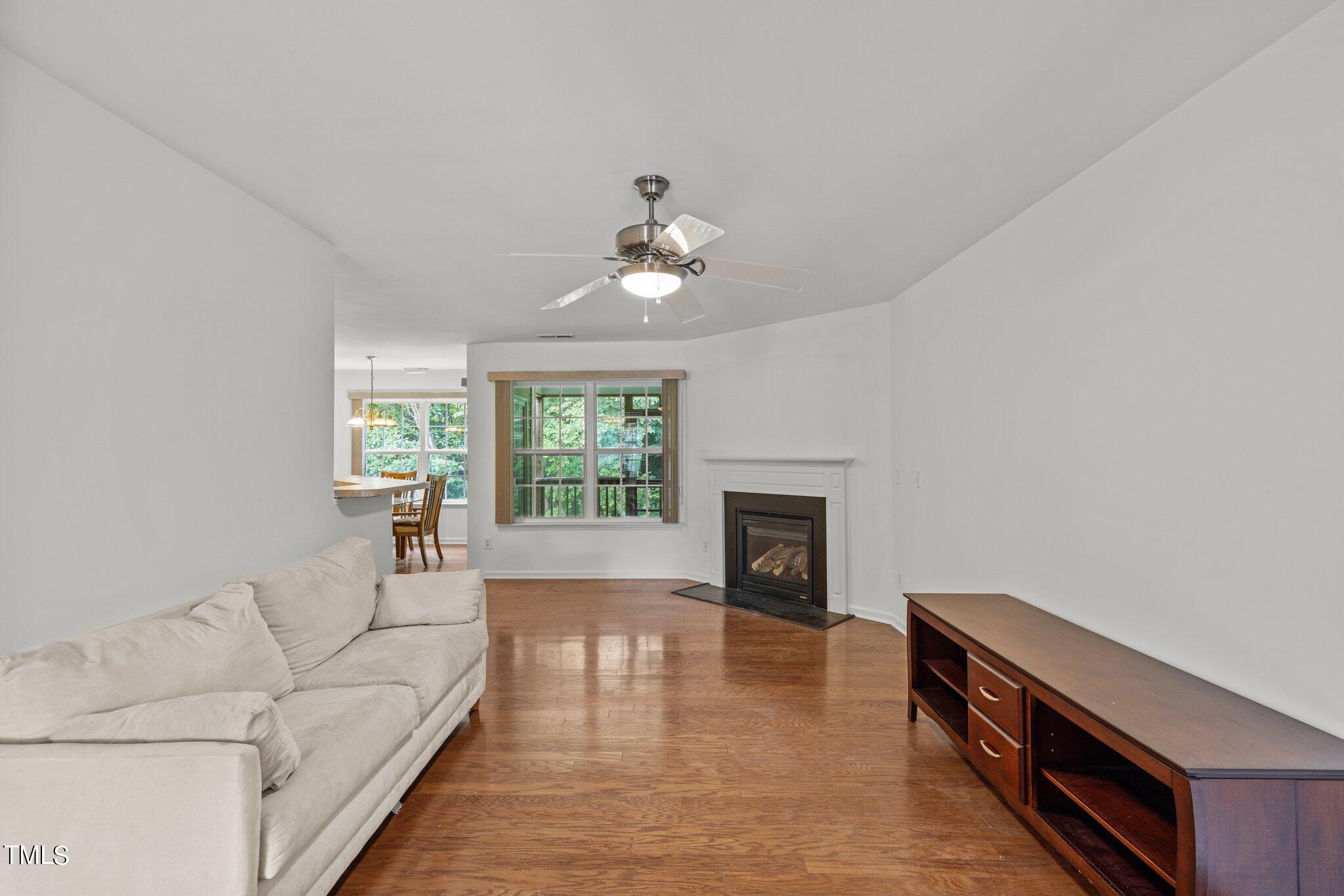 917 Golden Crest Drive Durham, NC 27704 - Photo 7 of 25 Living Room