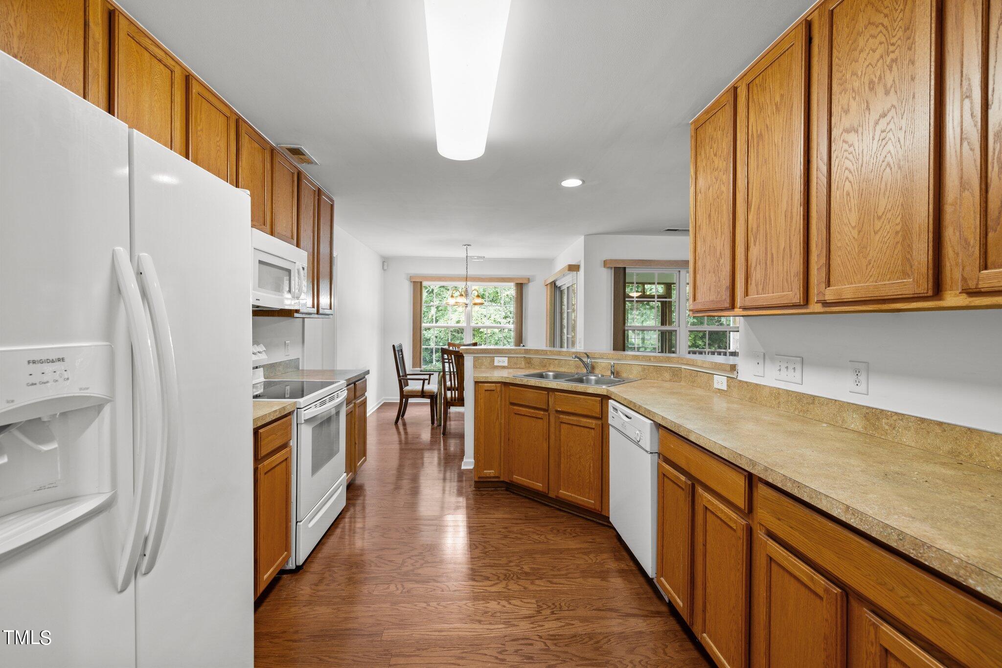 917 Golden Crest Drive Durham, NC 27704 - Photo 8 of 25 Kitchen