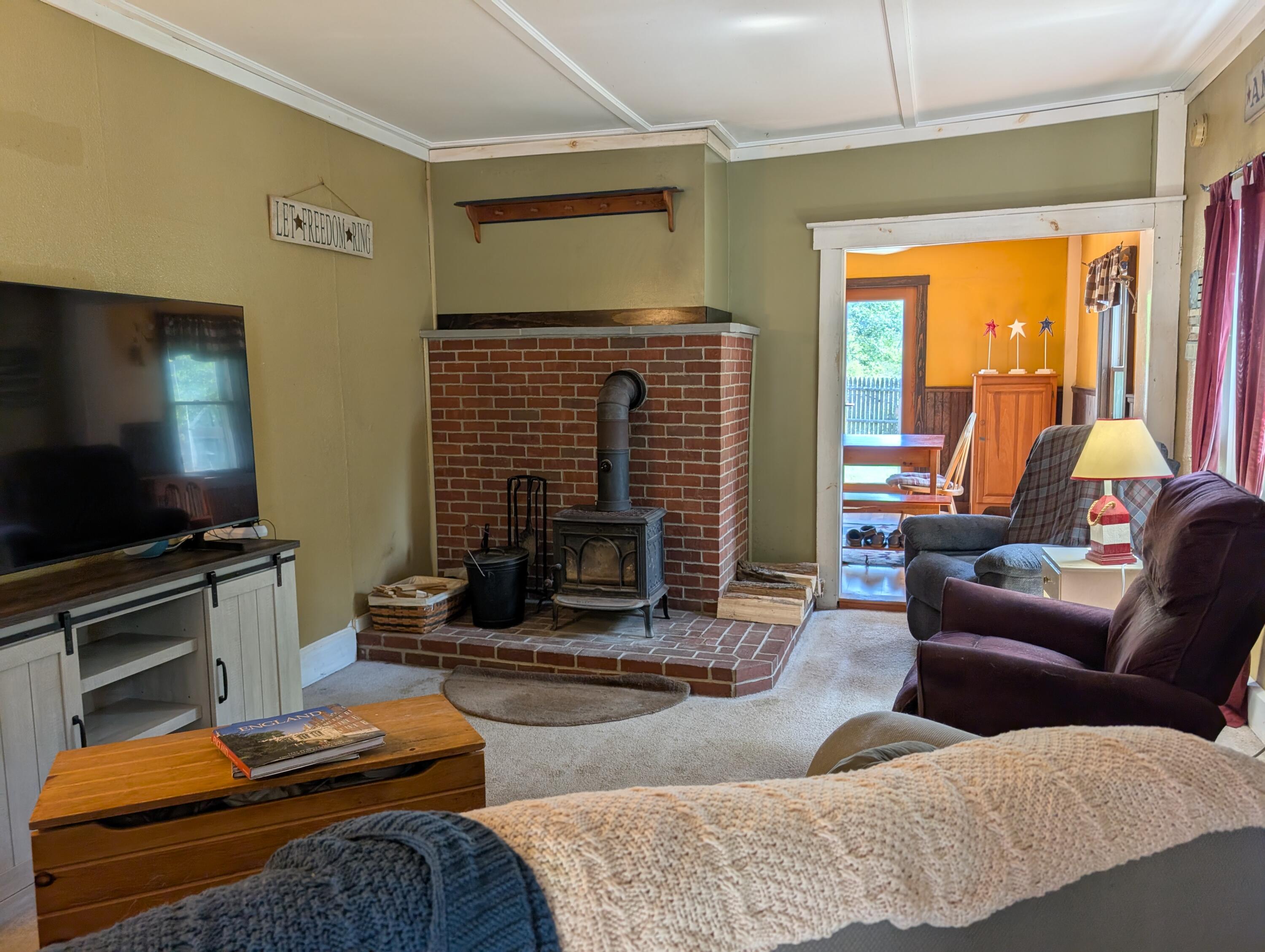 419 Common Road Union, ME 04862 - Photo 21 of 34 419 Common Road living rm 1