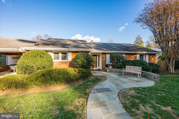 $1,520,000 | 4714 33rd Street North, Arlington, VA 22207