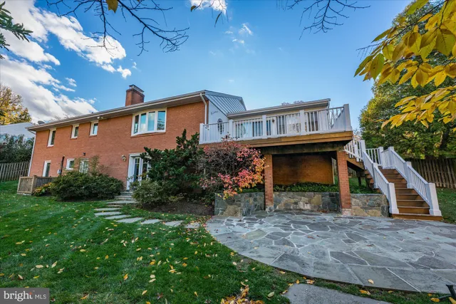 $1,575,000 | 4714 33rd Street North, Arlington, VA 22207