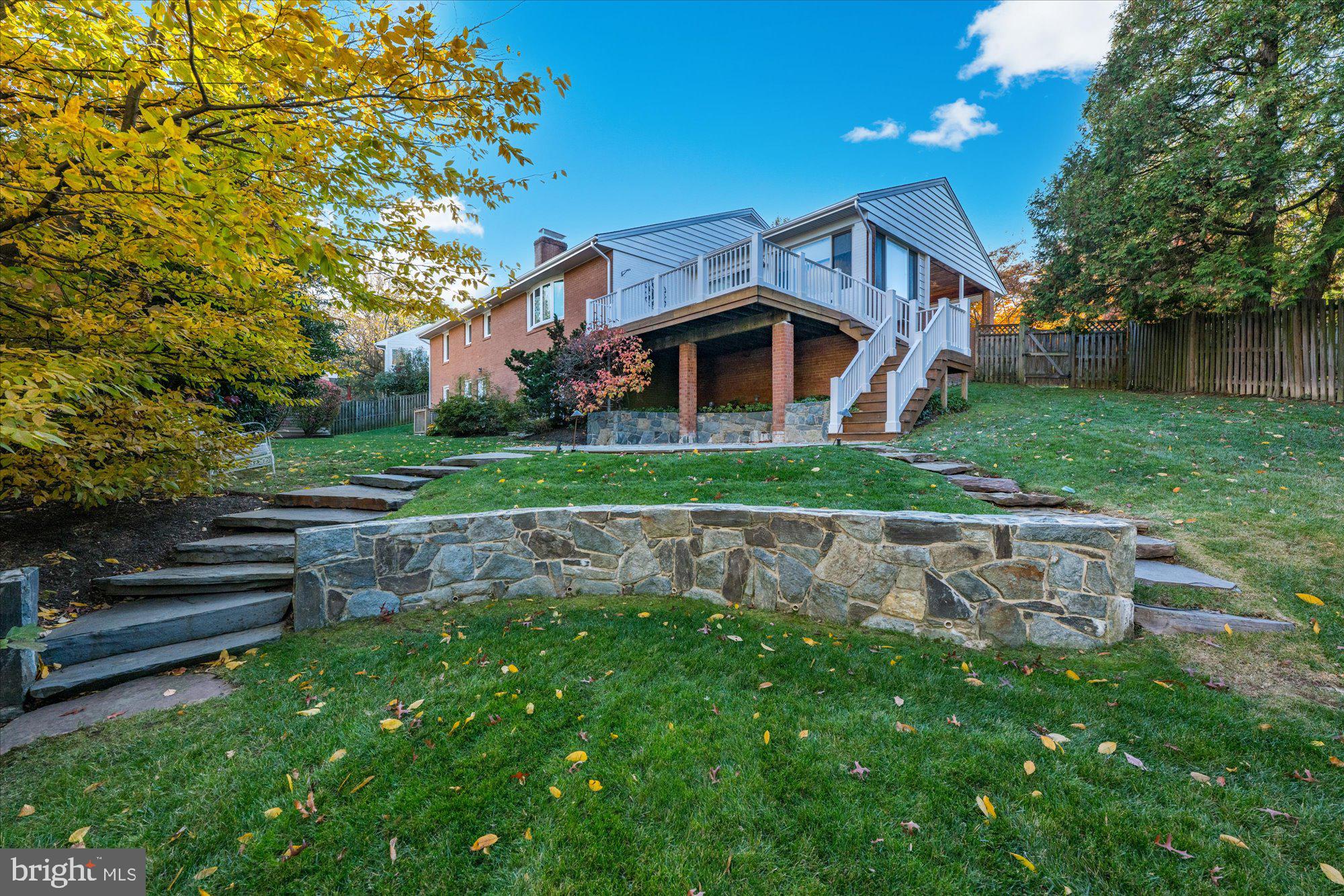 4714 33rd Street North Arlington, VA 22207 - Photo 3 of 32