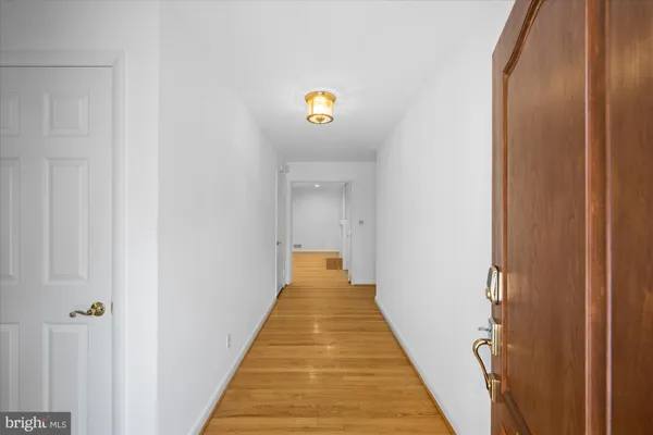 $1,520,000 | 4714 33rd Street North, Arlington, VA 22207