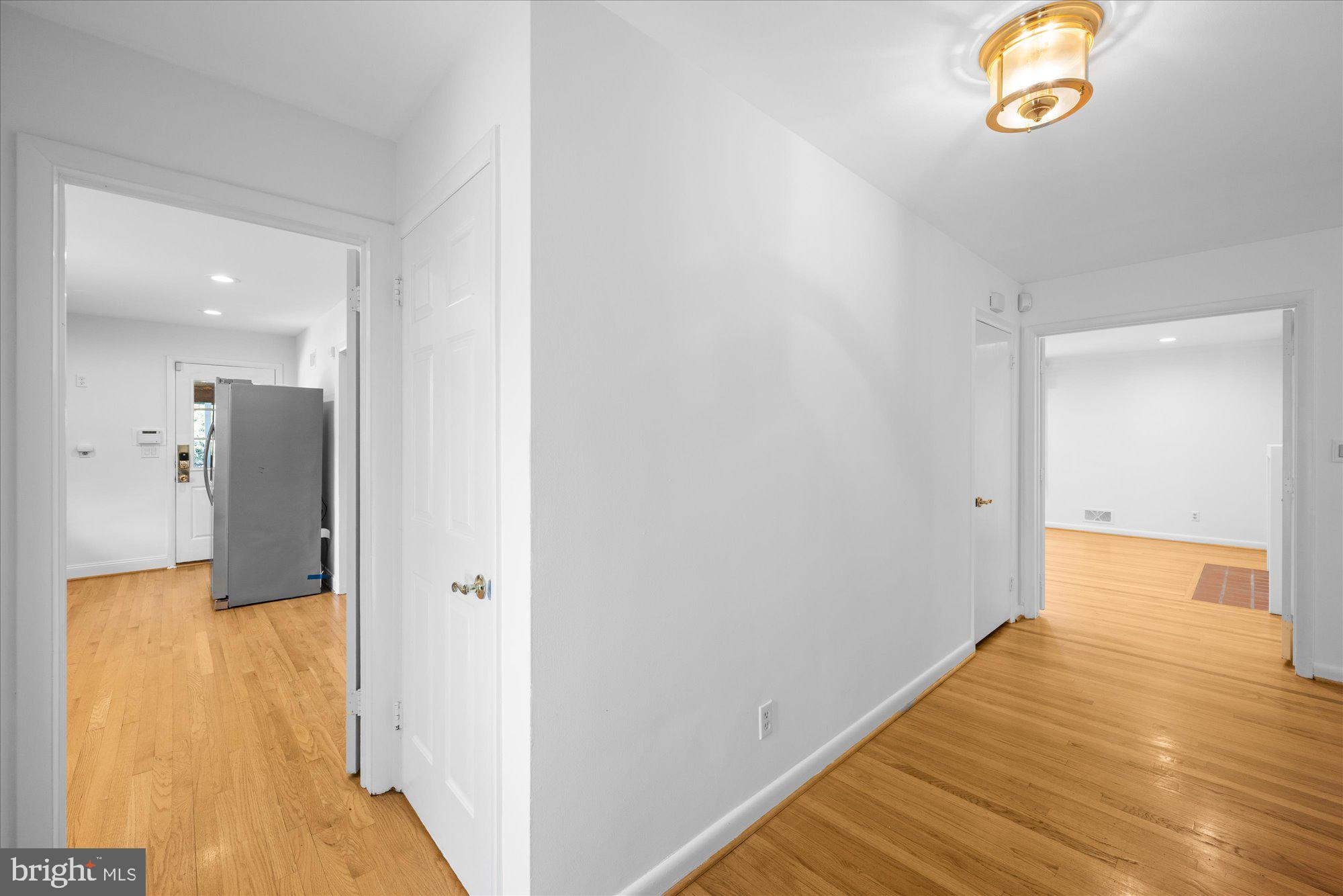 4714 33rd Street North Arlington, VA 22207 - Photo 7 of 32