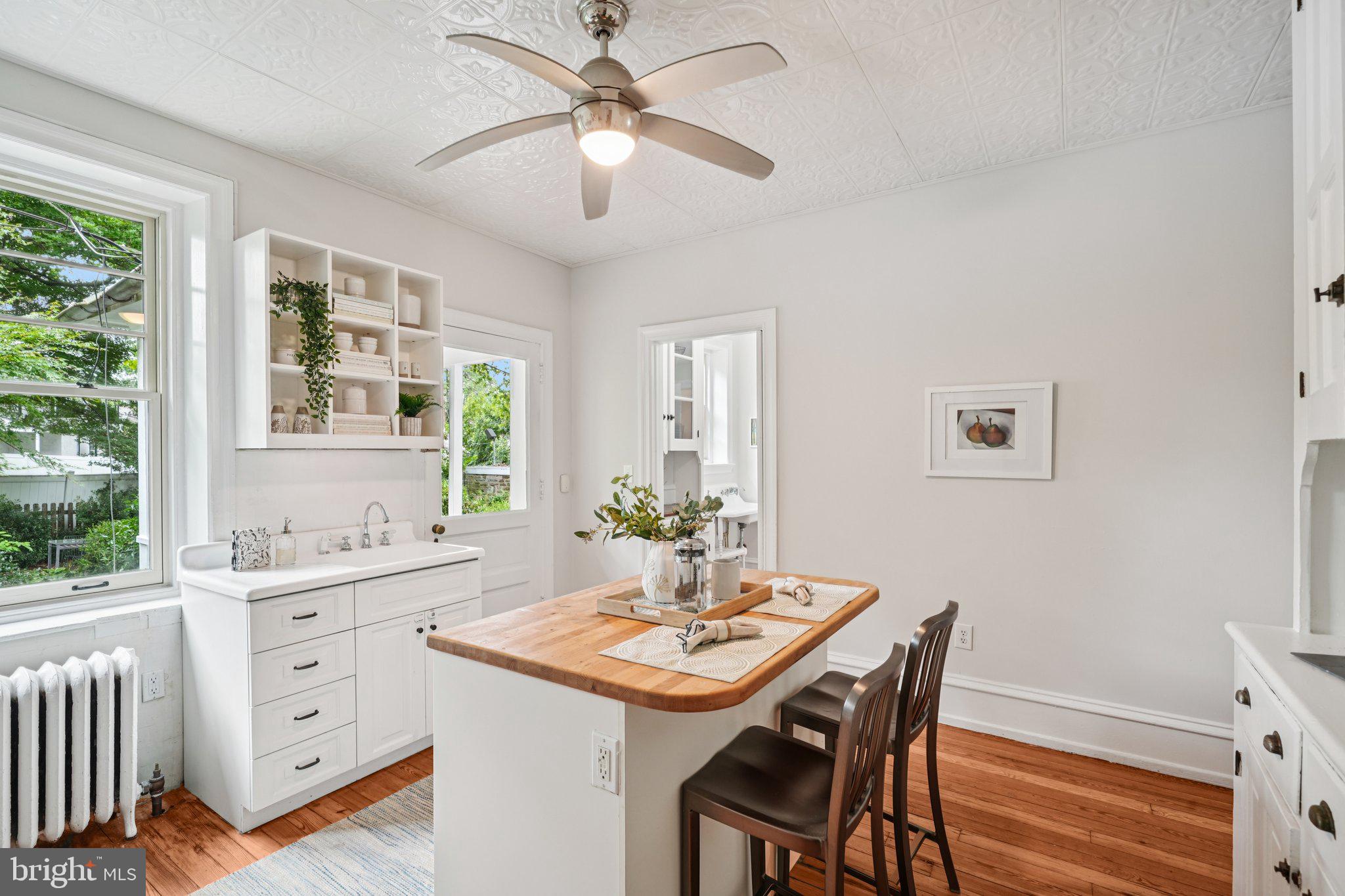 614 East Vernon Road Philadelphia, PA 19119 - Photo 13 of 52