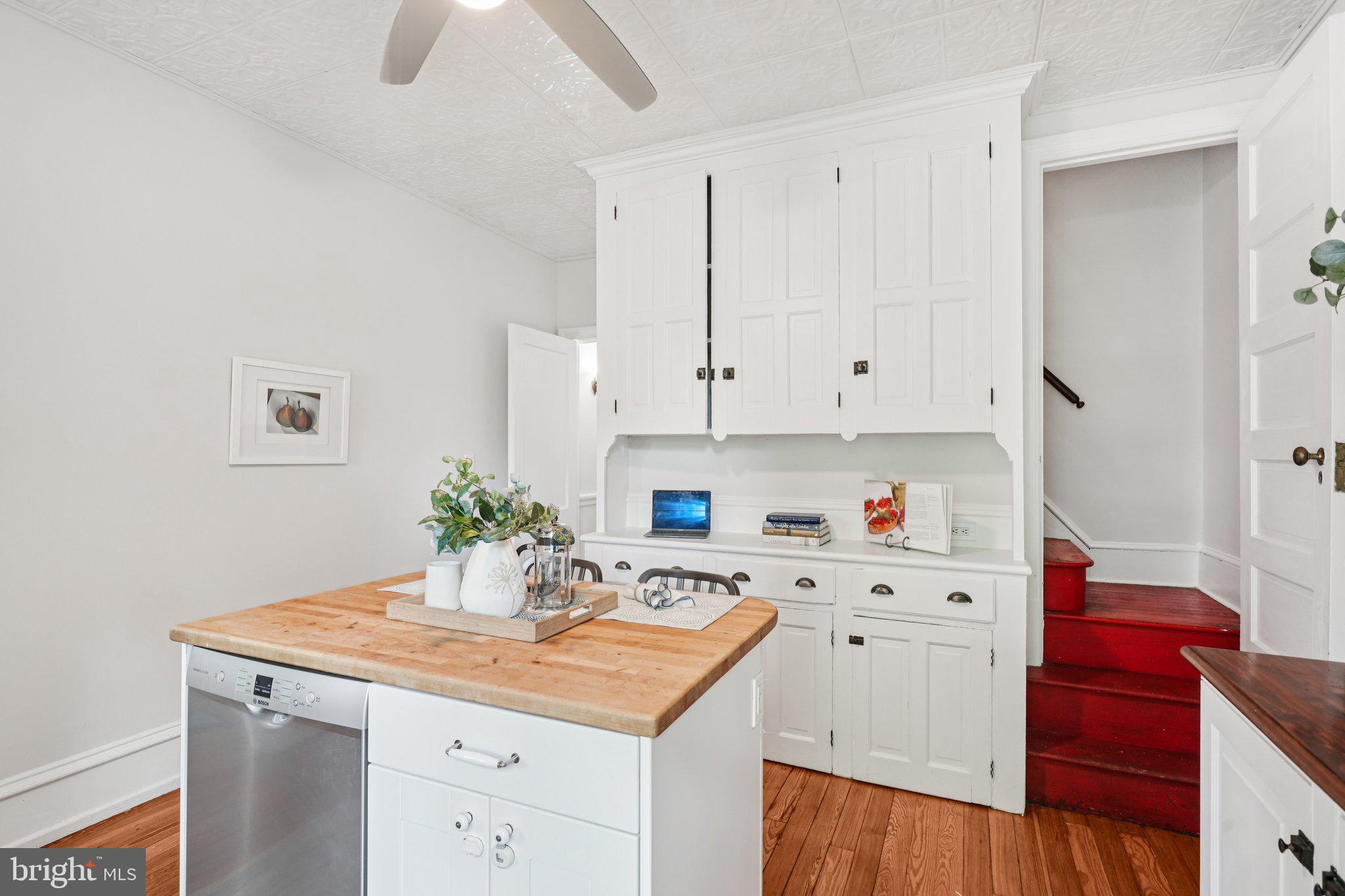 614 East Vernon Road Philadelphia, PA 19119 - Photo 14 of 52