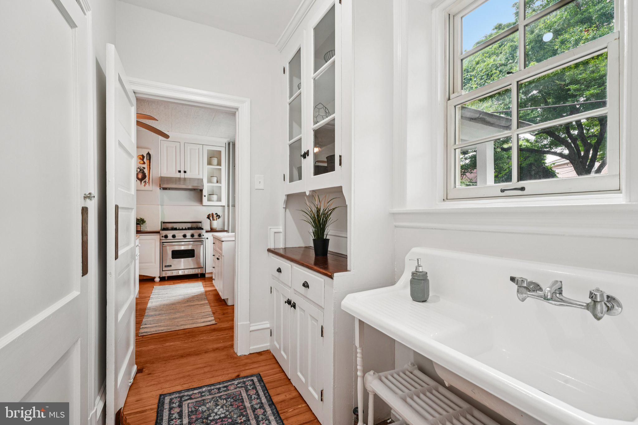 614 East Vernon Road Philadelphia, PA 19119 - Photo 15 of 52