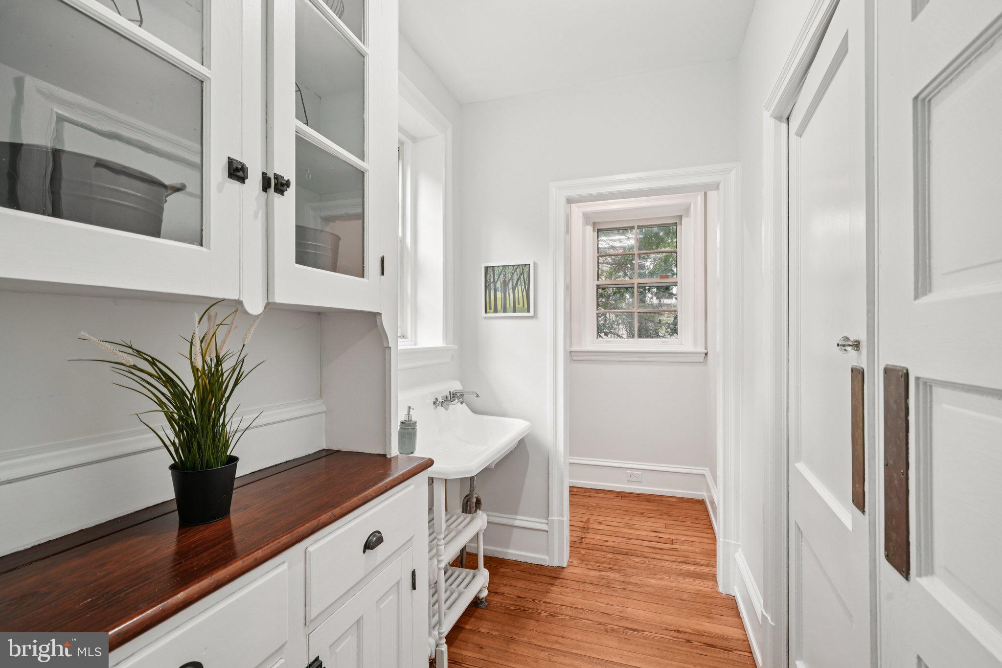 614 East Vernon Road Philadelphia, PA 19119 - Photo 16 of 52