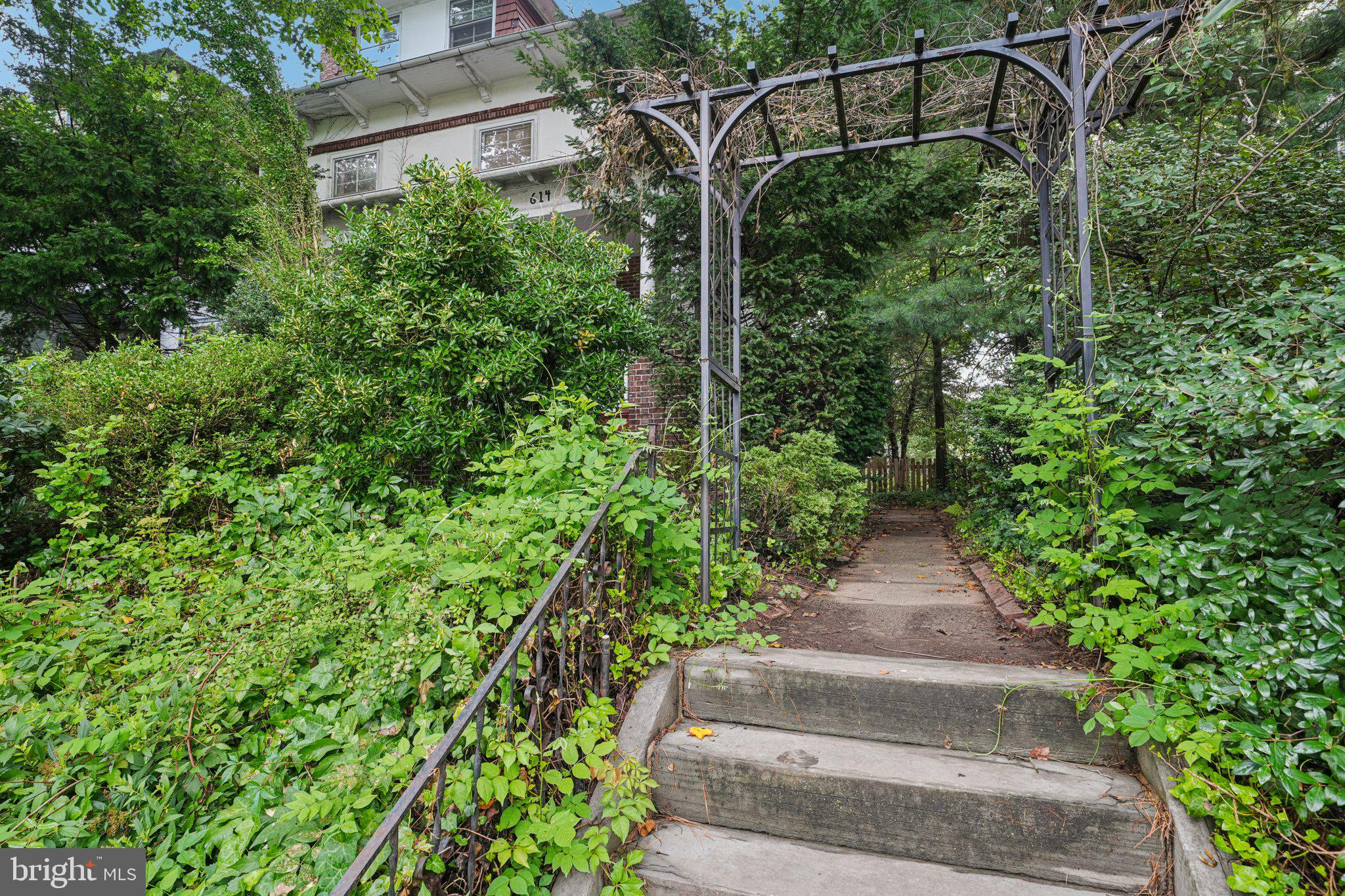 614 East Vernon Road Philadelphia, PA 19119 - Photo 4 of 52