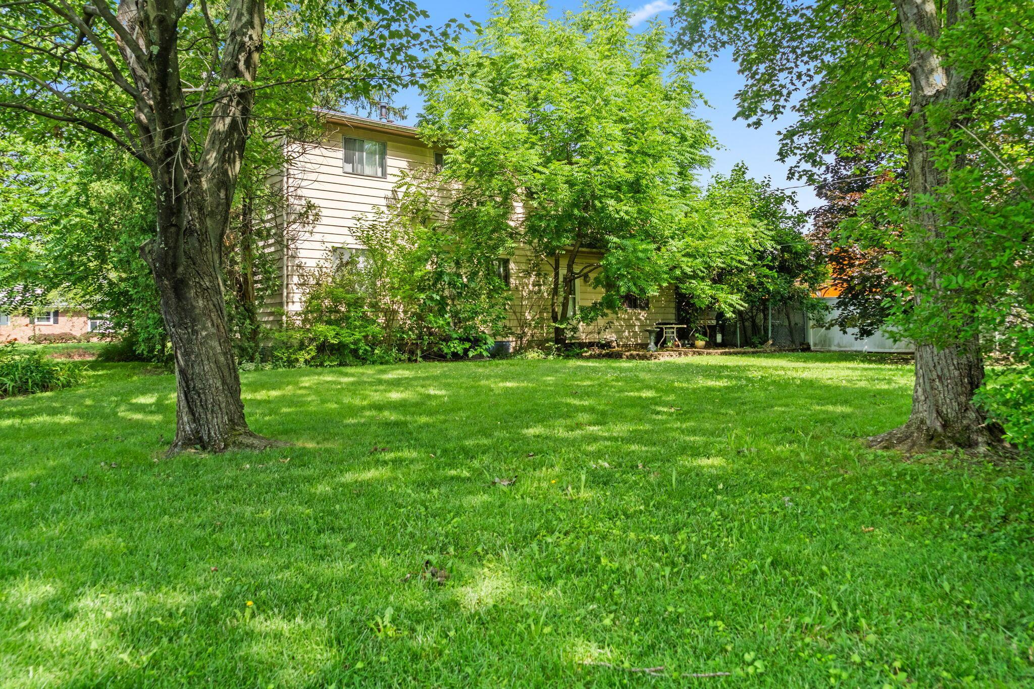 4958 Shadycrest Road Columbus, OH 43229 - Photo 6 of 13 6-web-or-mls-DSC07441-2