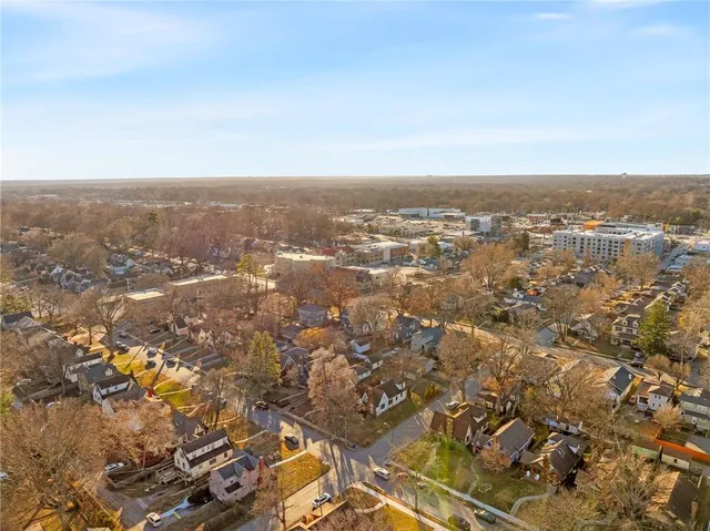 $355,000 | 7404 Walnut Street, Kansas City, MO 64114