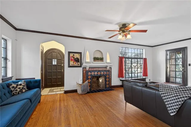 $355,000 | 7404 Walnut Street, Kansas City, MO 64114