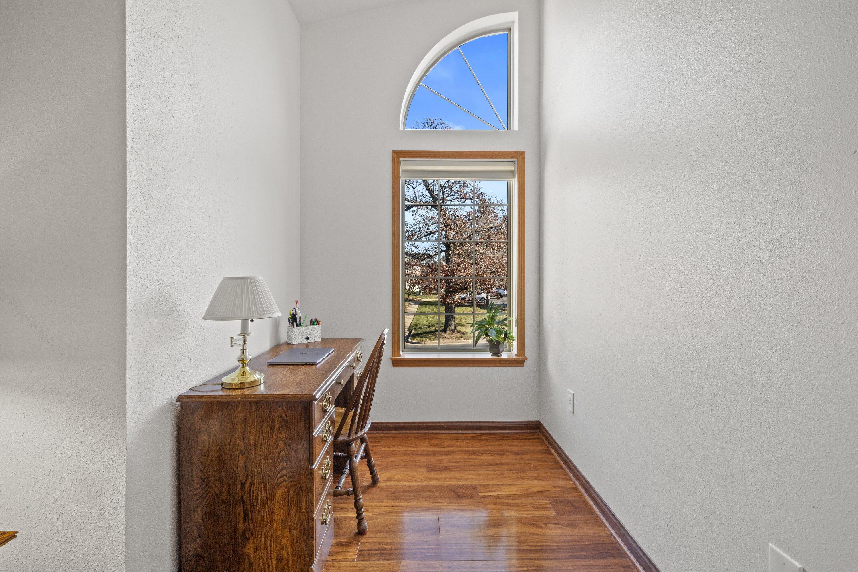 9322 West Loomis Road, Unit 4 Franklin, WI 53132 - Photo 13 of 26 Office Nook