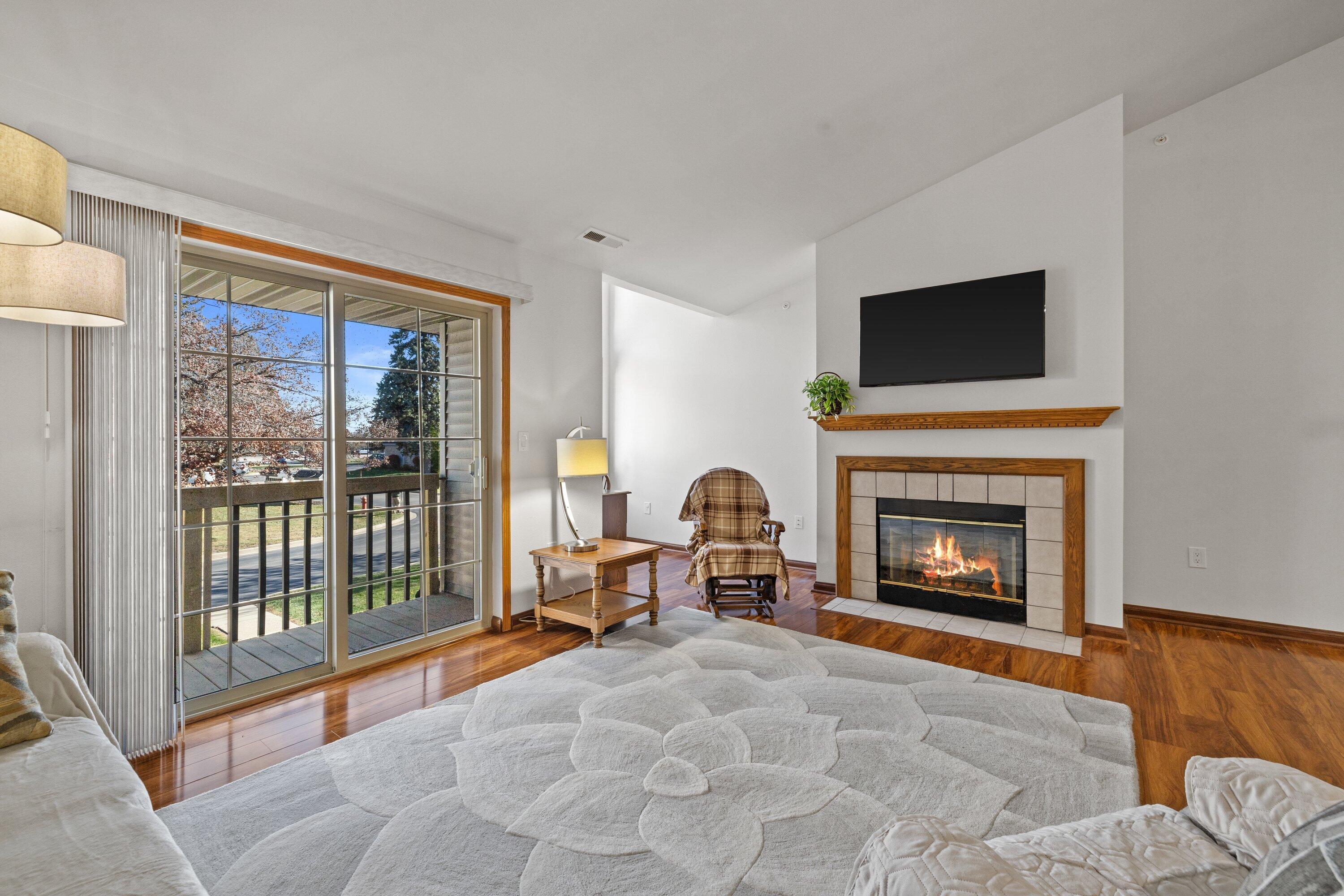 9322 West Loomis Road, Unit 4 Franklin, WI 53132 - Photo 5 of 26 Living/Great Room