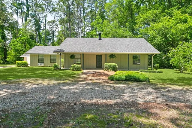 $299,900 | 8 Willow Drive, Covington, LA 70433