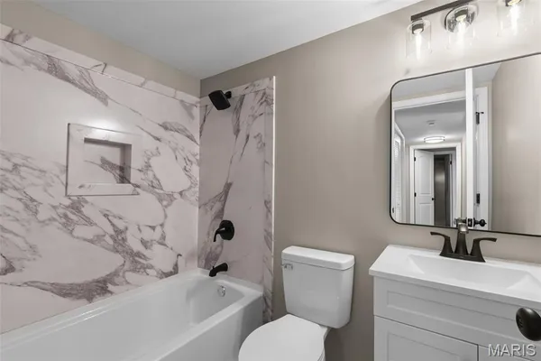 $159,900 | 7617 Triwoods Drive, Unit D, St. Louis, MO 63119