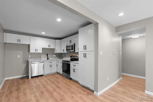 $159,900 | 7617 Triwoods Drive, Unit D, St. Louis, MO 63119