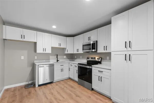 $159,900 | 7617 Triwoods Drive, Unit D, St. Louis, MO 63119