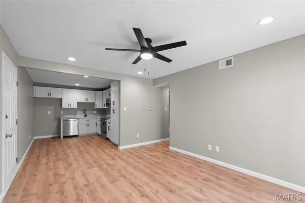 $159,900 | 7617 Triwoods Drive, Unit D, St. Louis, MO 63119