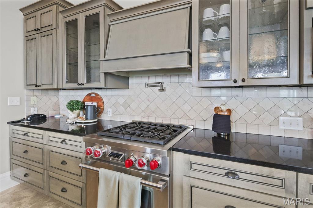 7 Alby Street, Unit 9 Alton, IL 62002 - Photo 13 of 48