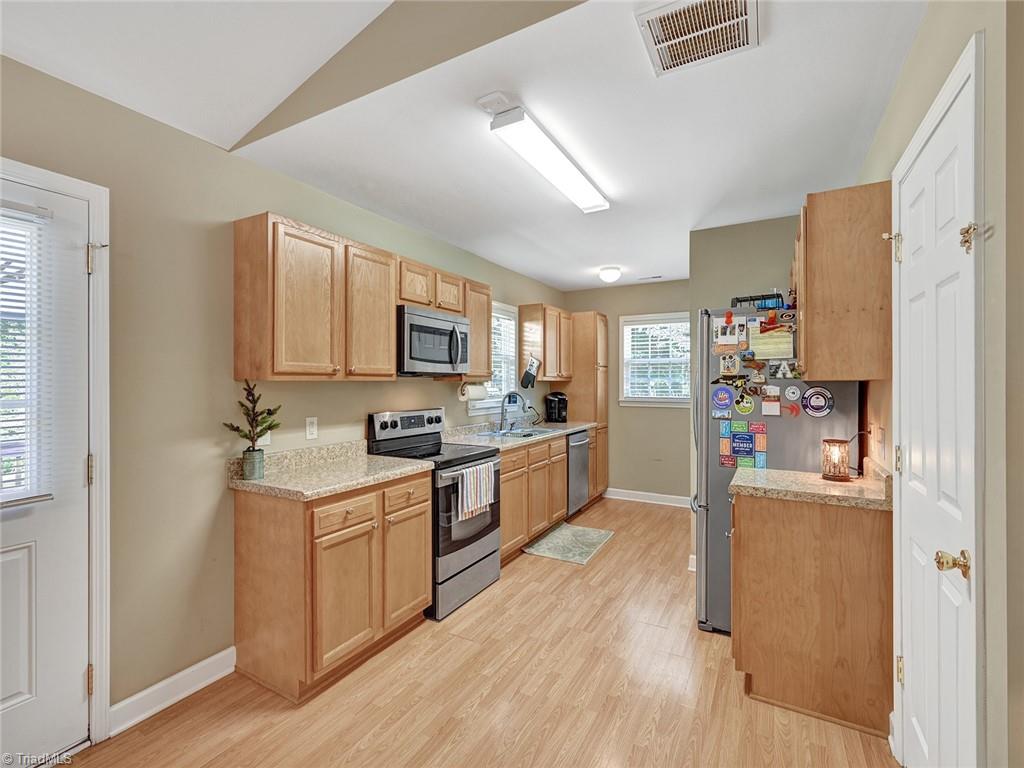 360 Baxter Road Winston-Salem, NC 27107 - Photo 10 of 40 Gallery Image 10