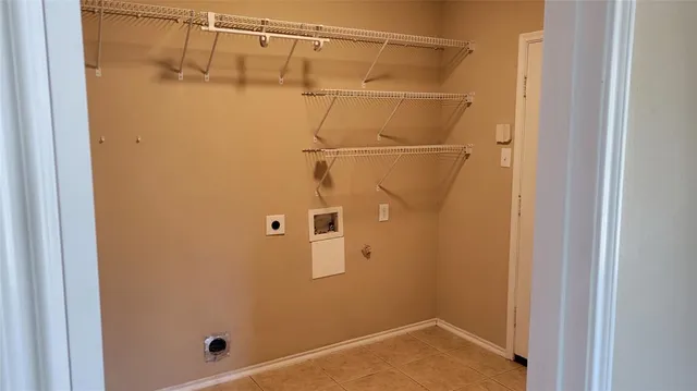 $2,450 | 319 Los Altos Drive, Rockwall, TX 75087