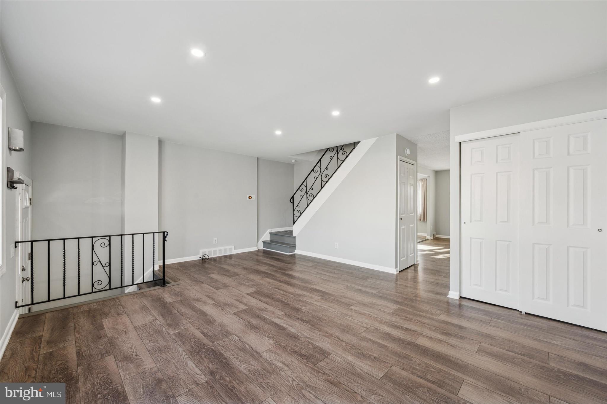 12403 Rambler Road Philadelphia, PA 19154 - Photo 4 of 25