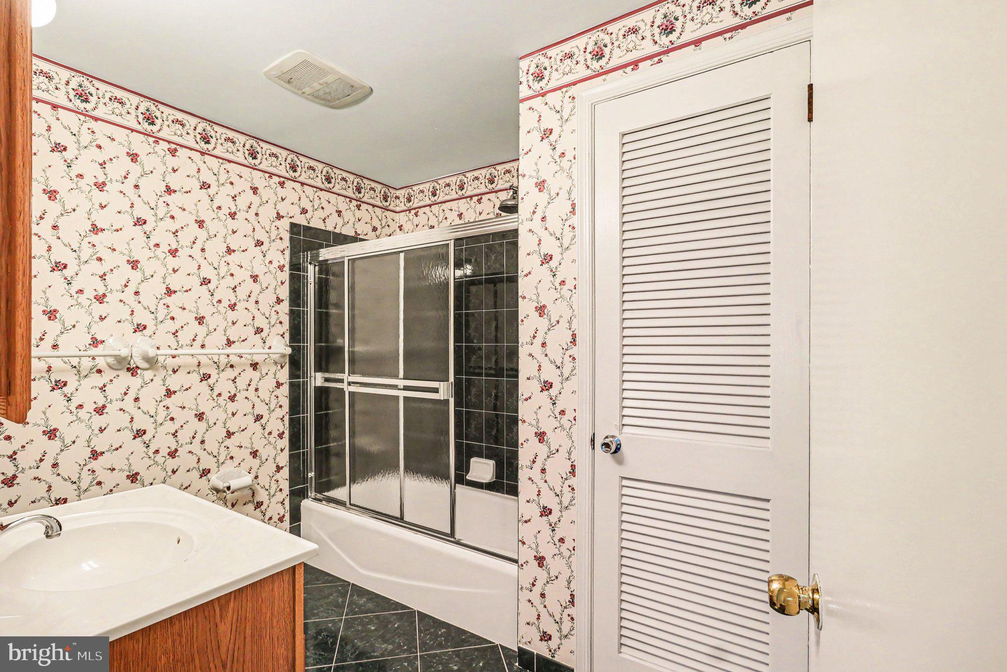 311 Wayland Road Cherry Hill, NJ 08034 - Photo 50 of 62 Hall Full Bathroom