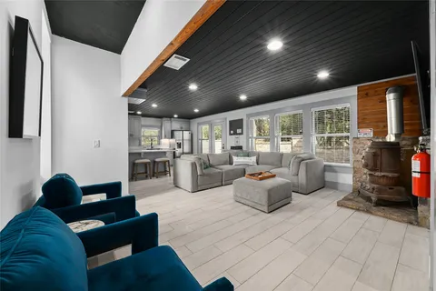 $1,325,000 | 2903 Oak Ridge Drive, Spicewood, TX 78669