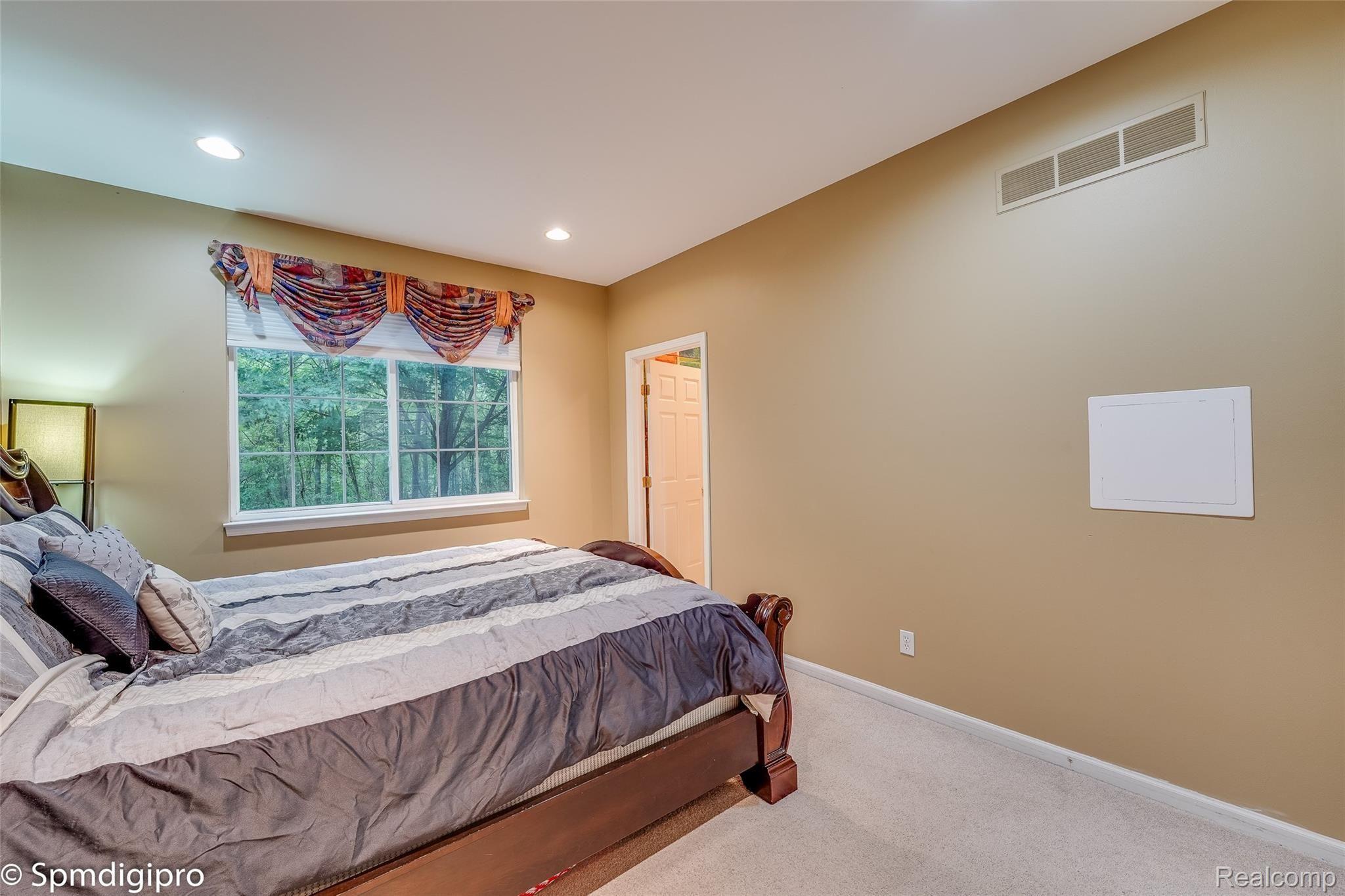 41687 Glade Road Canton, MI 48187 - Photo 28 of 59 41687 glade rd canton-13.jpg