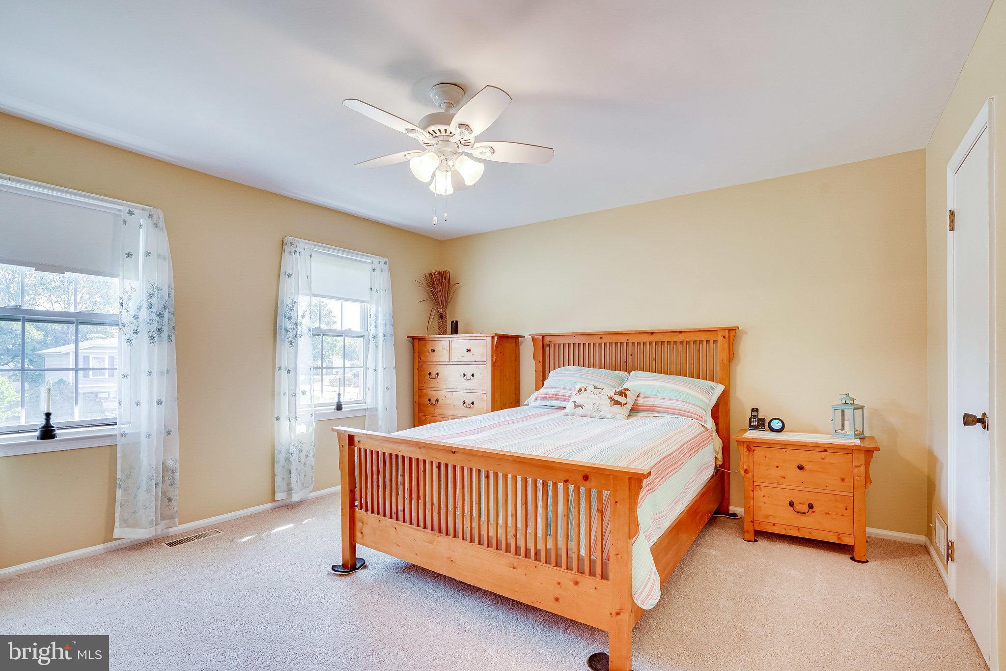 8954 Rolling Road Manassas, VA 20110 - Photo 17 of 29