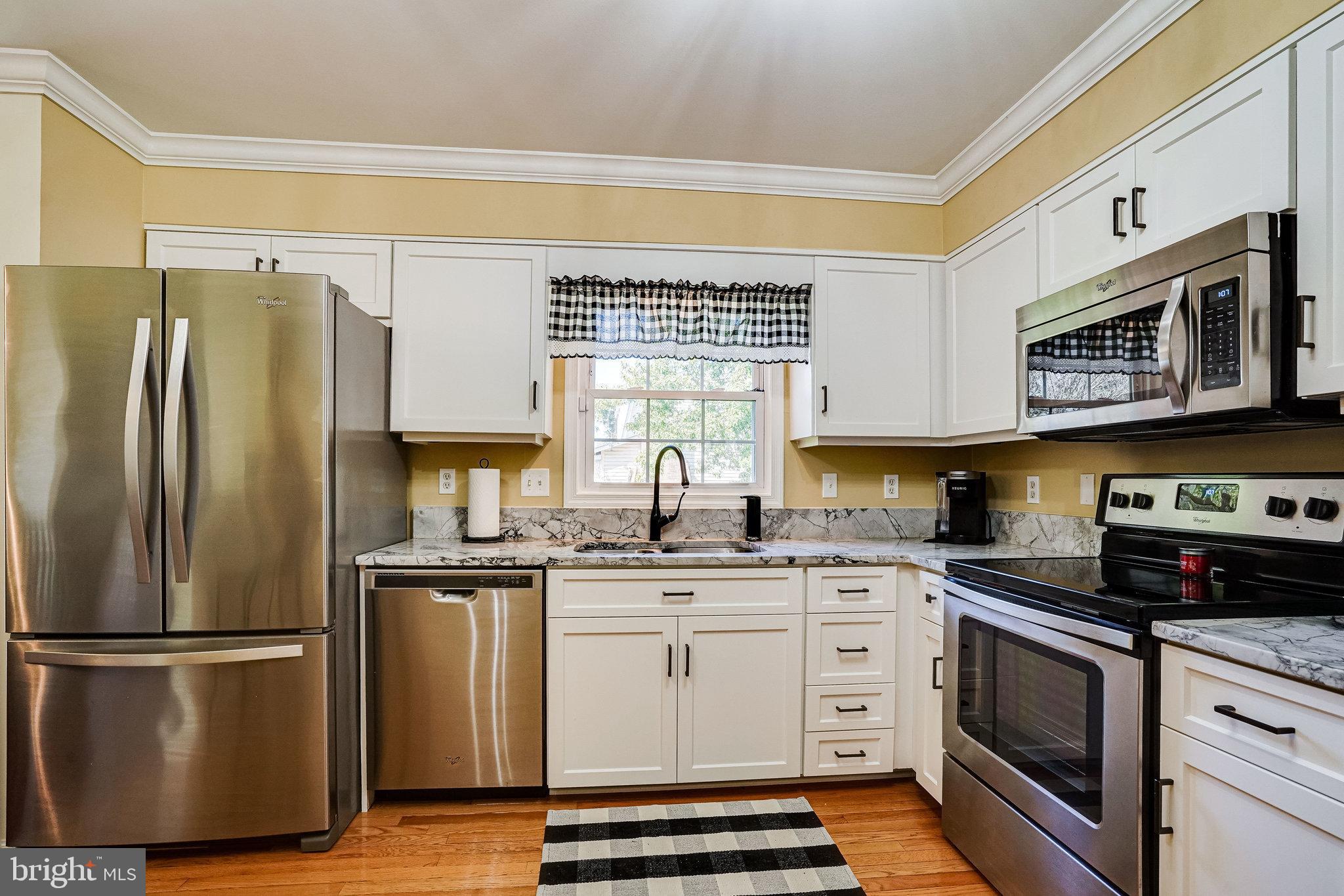 8954 Rolling Road Manassas, VA 20110 - Photo 3 of 29