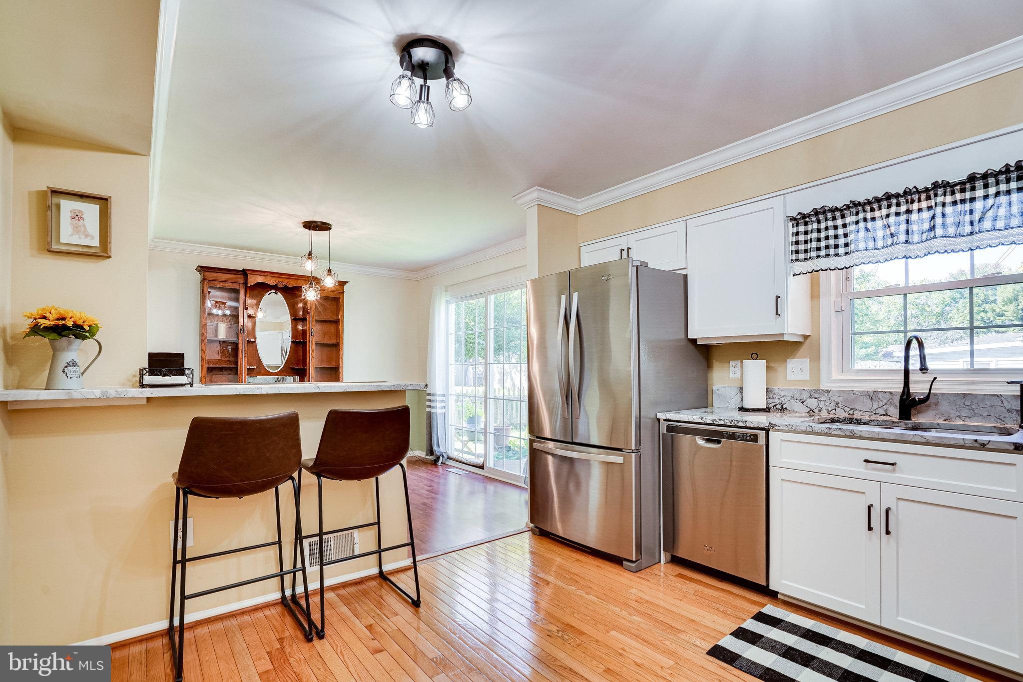 8954 Rolling Road Manassas, VA 20110 - Photo 6 of 29