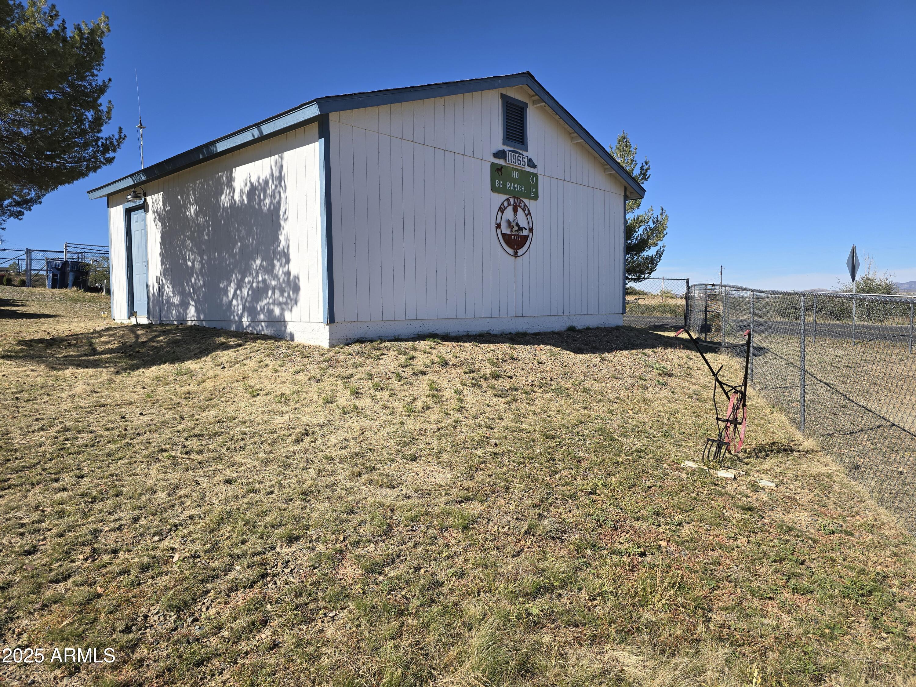 11965 Henderson Road Dewey, AZ 86327 - Photo 12 of 61 20251025_140146