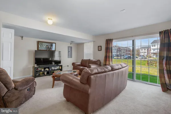 $369,000 | 517 Boxwood Lane, Woodbury, NJ 08096