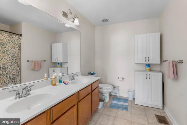 $369,000 | 517 Boxwood Lane, Woodbury, NJ 08096