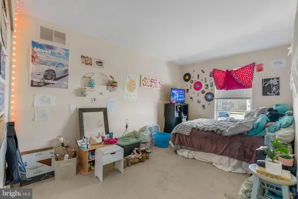 $369,000 | 517 Boxwood Lane, Woodbury, NJ 08096