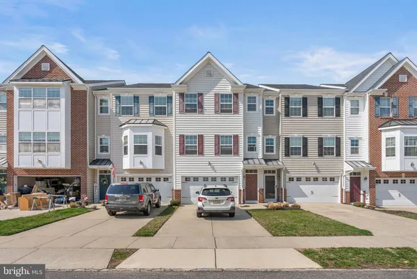 $369,000 | 517 Boxwood Lane, Woodbury, NJ 08096