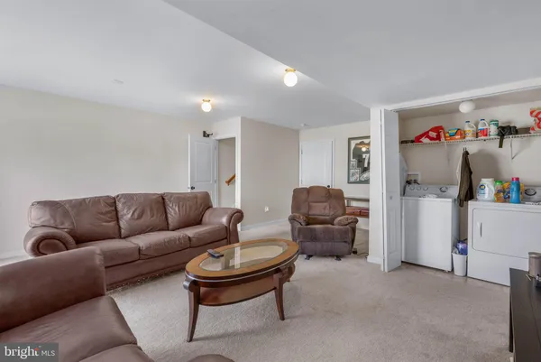 $369,000 | 517 Boxwood Lane, Woodbury, NJ 08096