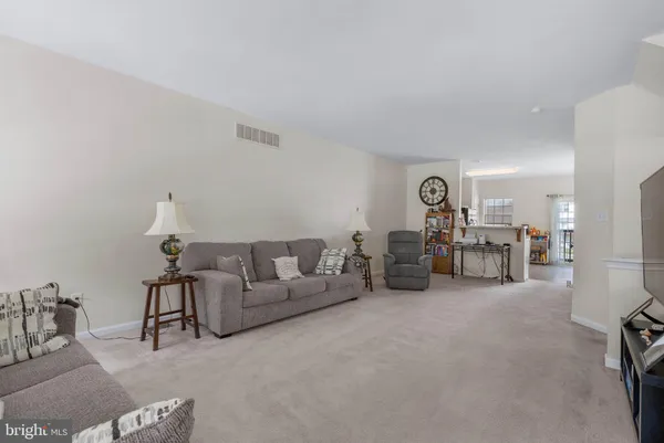 $369,000 | 517 Boxwood Lane, Woodbury, NJ 08096