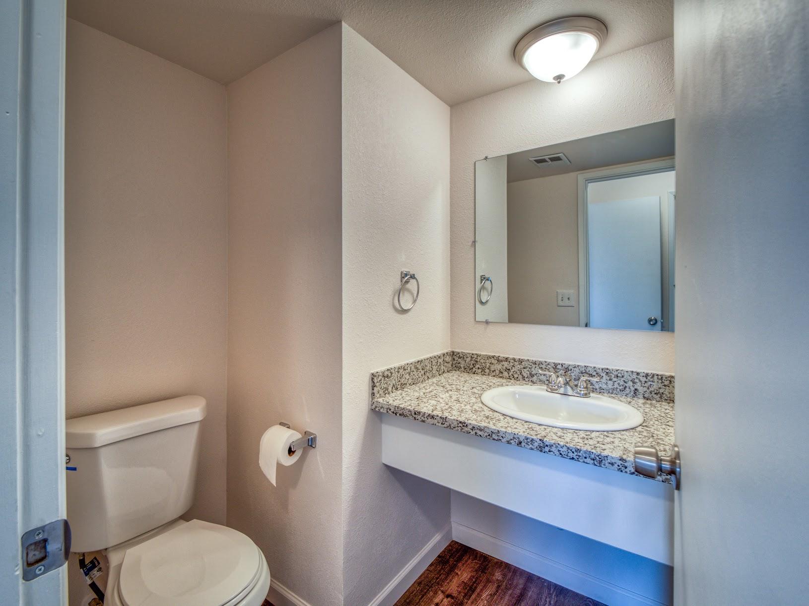 425 Crow Road Merlin, OR 97532 - Photo 24 of 43 Half Bath 1