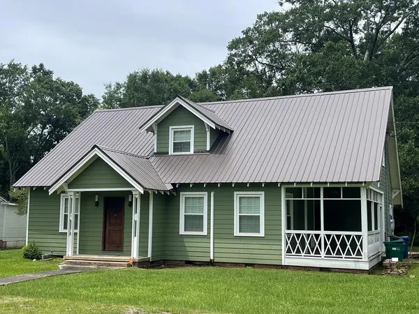 $249,000 | 417 North Jackson Street, Brookhaven, MS 39601