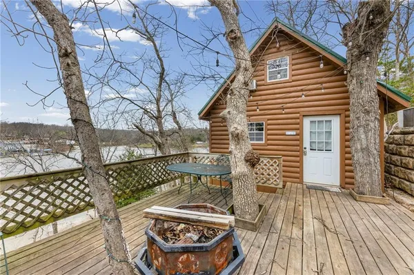 $198,000 | 61 North Lakeview Road, Mapleton, KS 66754