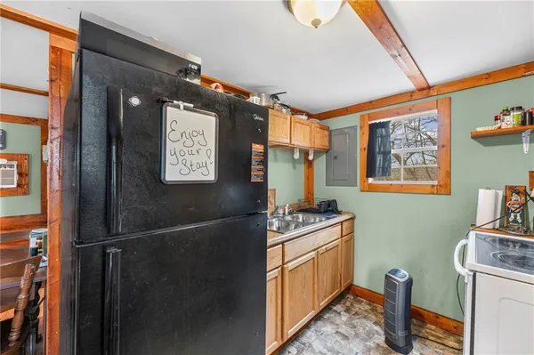 $198,000 | 61 North Lakeview Road, Mapleton, KS 66754