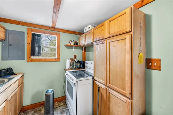 $198,000 | 61 North Lakeview Road, Mapleton, KS 66754