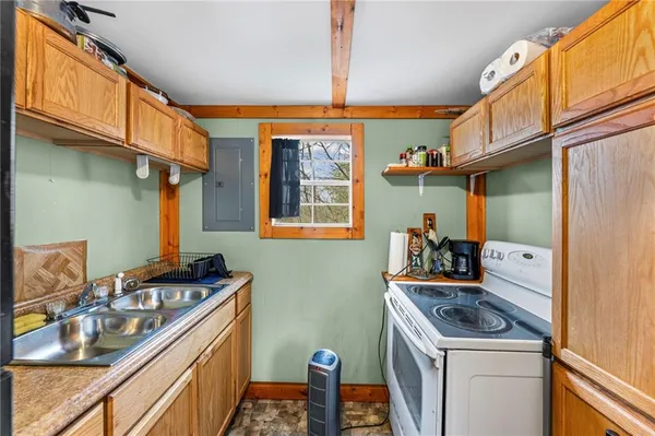 $198,000 | 61 North Lakeview Road, Mapleton, KS 66754