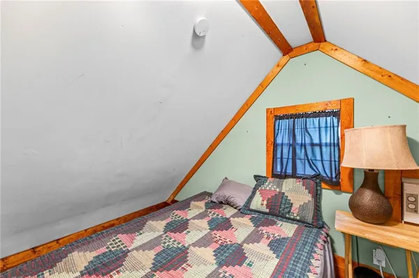 $198,000 | 61 North Lakeview Road, Mapleton, KS 66754